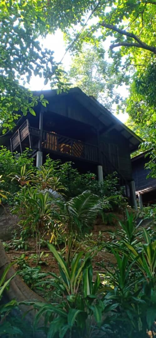 Melina Beach Resort Kampung Genting Exteriör bild