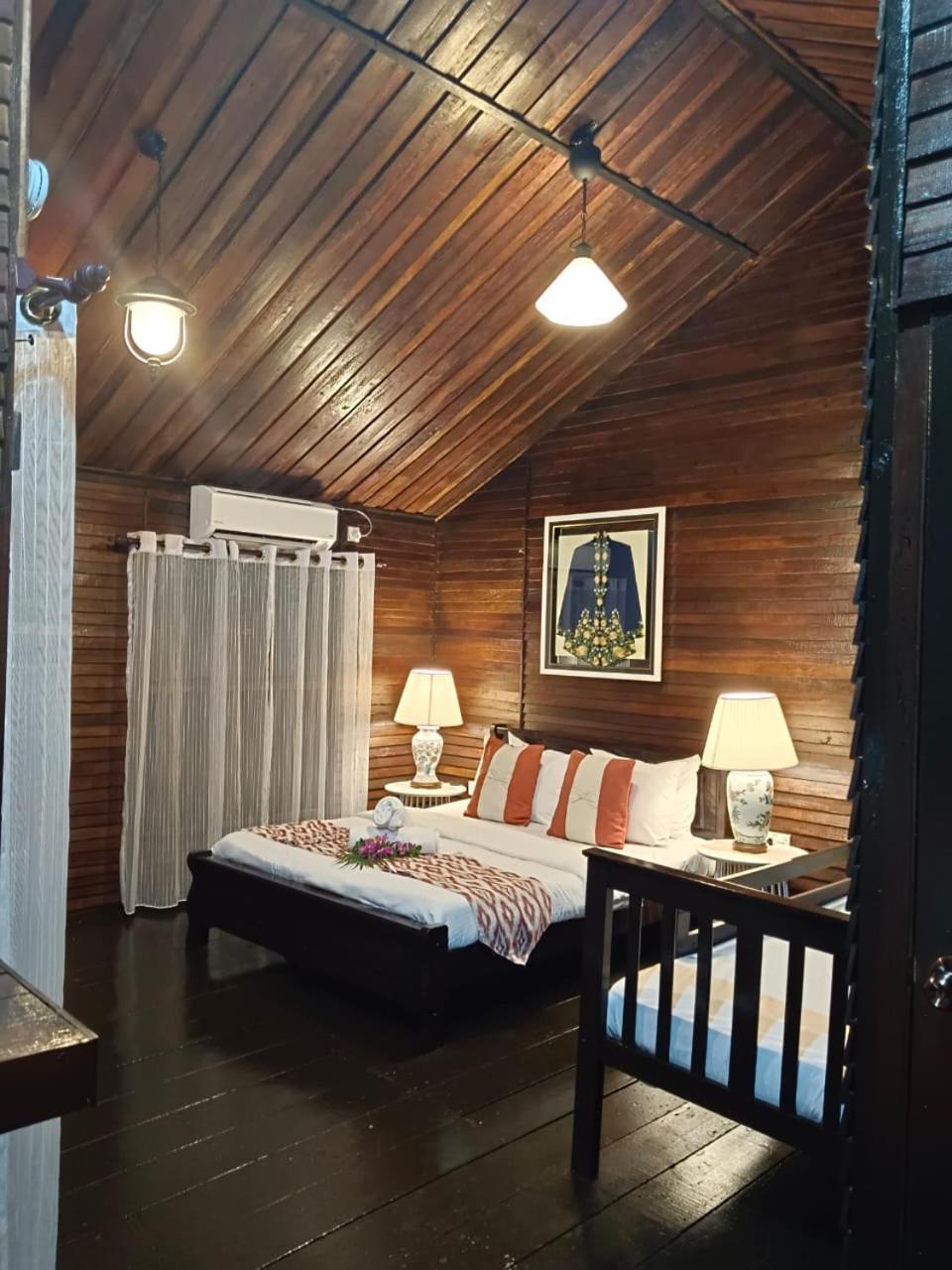 Melina Beach Resort Kampung Genting Exteriör bild