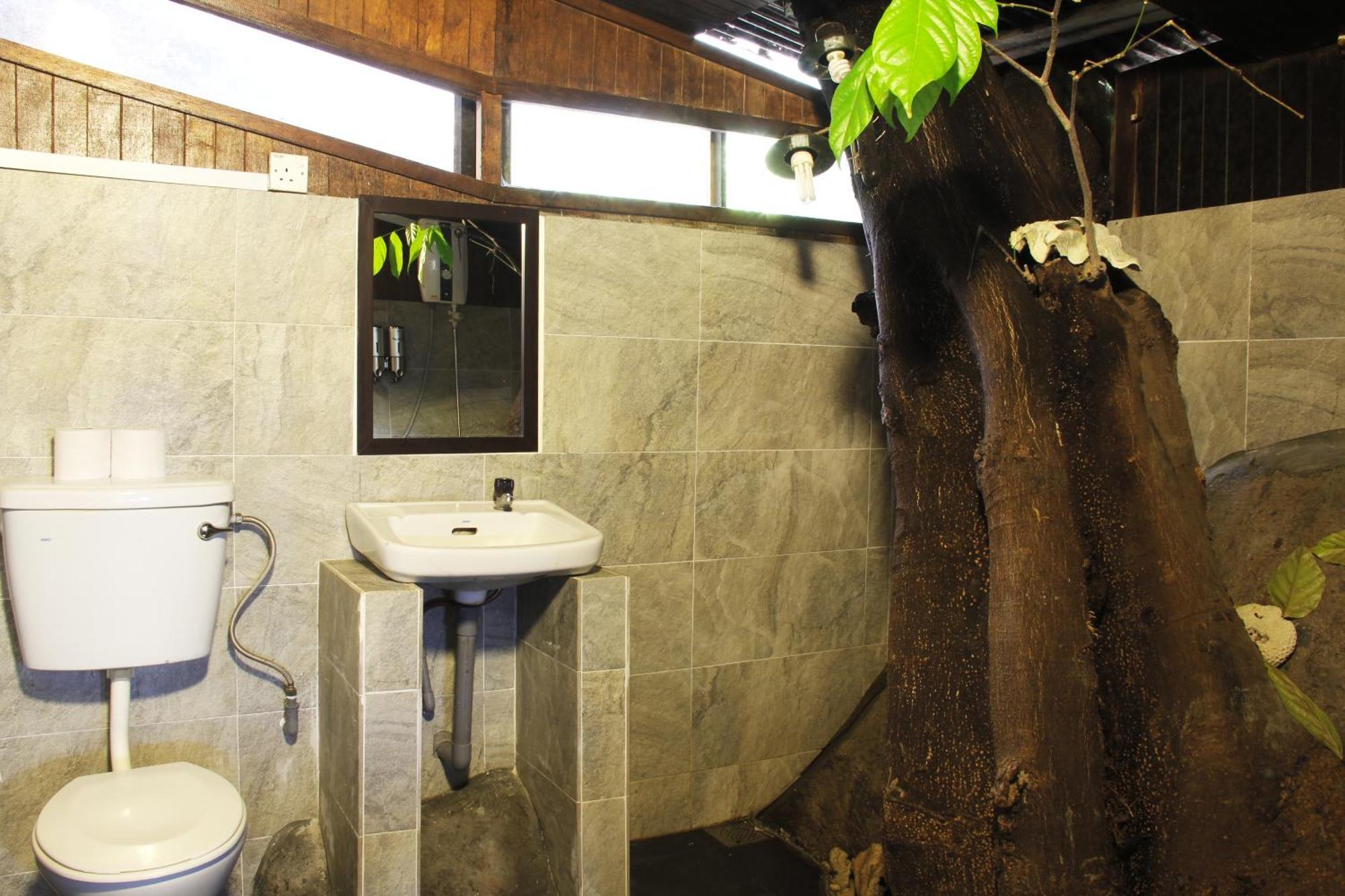 Melina Beach Resort Kampung Genting Rum bild