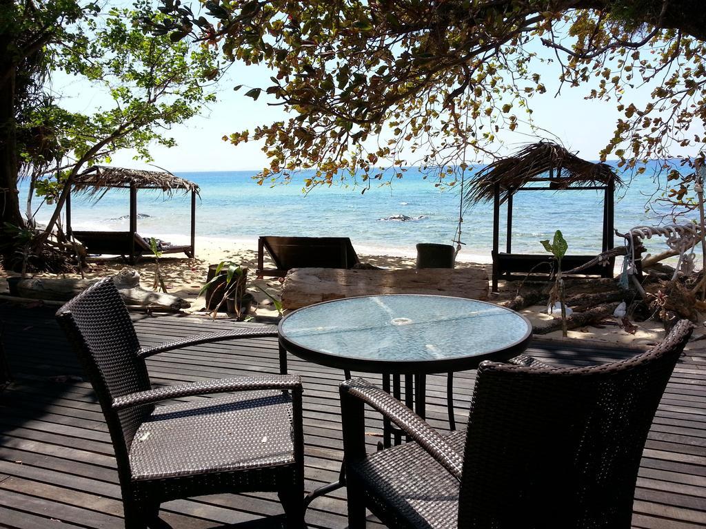 Melina Beach Resort Kampung Genting Rum bild